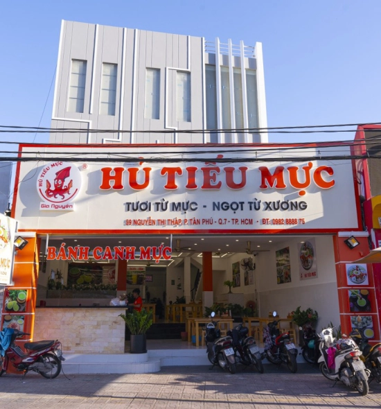 Hủ Tiếu Mực Gia Nguyễn